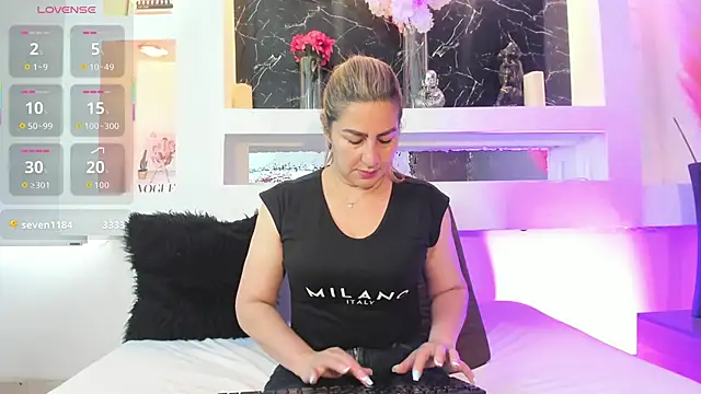 Snapshot of Cinthya_mjs chatting on 05-23-26, 12:20 Cinthya mjs online show from 05-23-26, 12:20