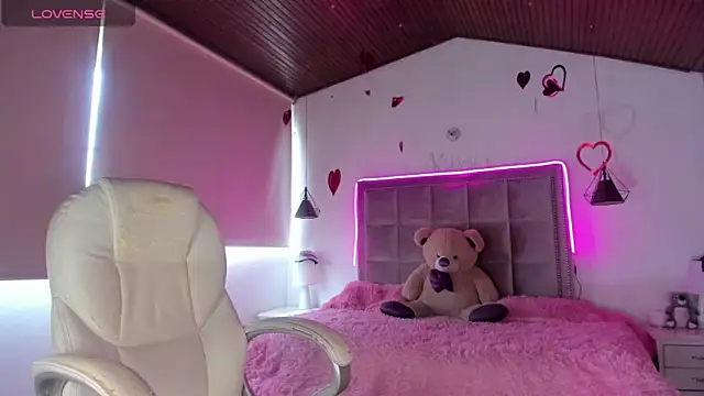 Snapshot of Melody_Ds chatting on 03-13-25, 10:10 Melody Ds online show from 03-13-25, 10:10