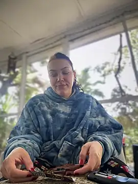 WASHDOWNTHEBUBBLES online show from 12-13-24, 04:27