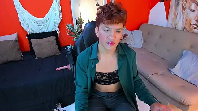 aslyhernandez 7 online show from 04-18-26, 07:07