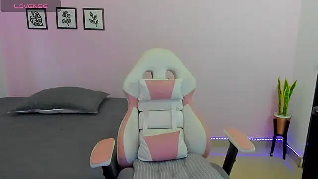 sophie pazz online show from 04-10-26, 09:19