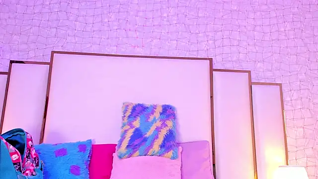 Victoriaa millers online show from 02-04-25, 03:11