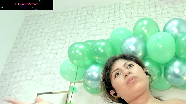 Victoriaa millers online show from 03-21-25, 03:12