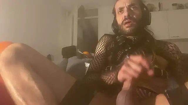 P4RtYBOII92 online show from 09-12-25, 07:36