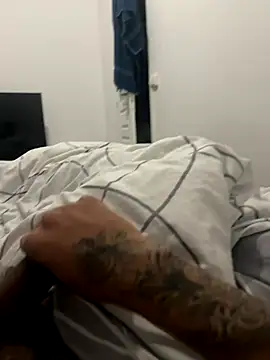 Snapshot of Nathan12- chatting on 12-15-25, 10:14 Nathan12- online show from 12-15-25, 10:14