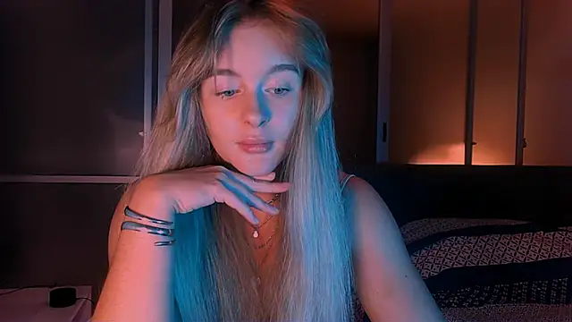 Snapshot of Eva_Jaya chatting on 10-06-25, 11:07 Eva Jaya online show from 10-06-25, 11:07