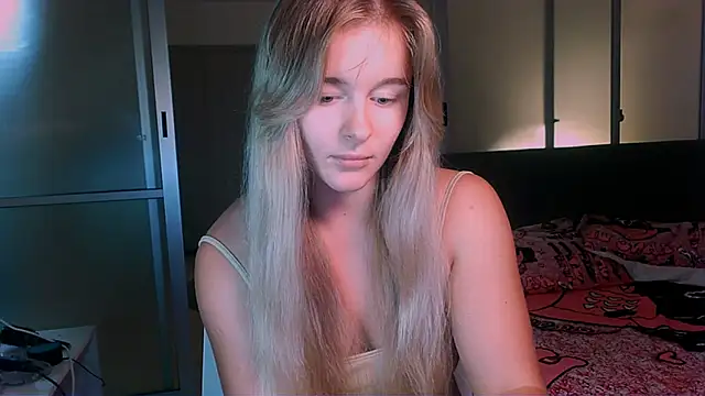 Eva Jaya online show from 10-17-25, 01:03