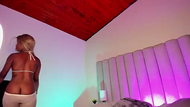 Snapshot of briannajackson_ chatting on 03-11-25, 03:12 briannajackson online show from 03-11-25, 03:12