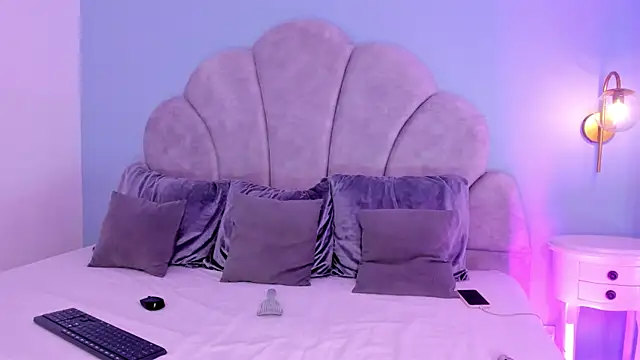 shaina vasquez online show from 02-26-25, 06:21