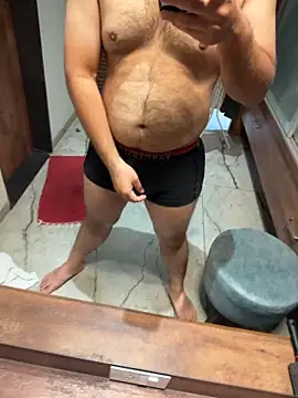 Snapshot of versatile_guy01 chatting on 02-08-26, 03:21 versatile guy01 online show from 02-08-26, 03:21