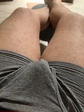 Snapshot of versatile_guy01 chatting on 03-23-26, 06:01 versatile guy01 online show from 03-23-26, 06:01