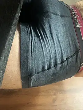 Snapshot of versatile_guy01 chatting on 03-25-26, 03:34 versatile guy01 online show from 03-25-26, 03:34