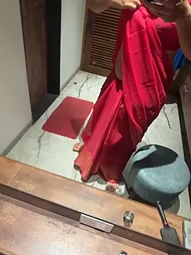 Snapshot of versatile_guy01 chatting on 03-27-26, 05:45 versatile guy01 online show from 03-27-26, 05:45