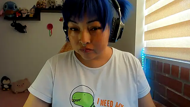 Shaddycute  online show from 10-19-25, 06:08