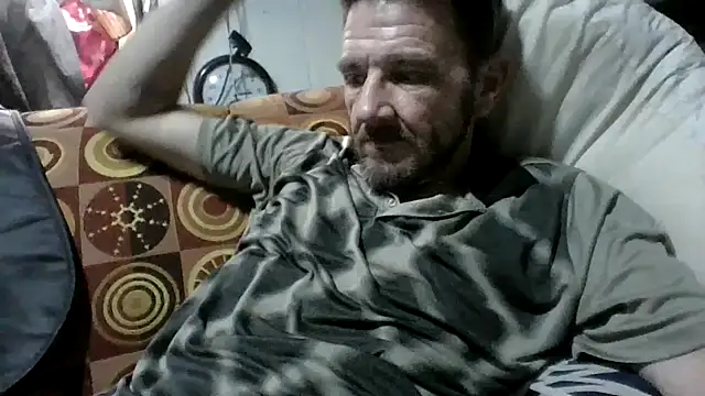 Snapshot of gettinit2wice chatting on 06-05-26, 10:10 gettinit2wice online show from 06-05-26, 10:10