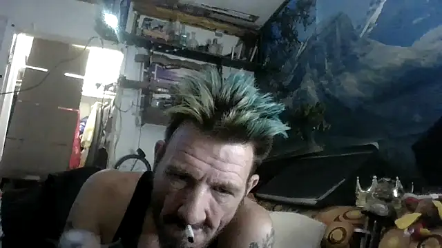 Snapshot of gettinit2wice chatting on 06-10-26, 05:50 gettinit2wice online show from 06-10-26, 05:50