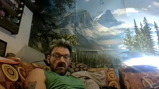 Snapshot of gettinit2wice chatting on 06-14-26, 01:13 gettinit2wice online show from 06-14-26, 01:13
