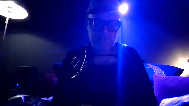 biffboff123 online show from 04-10-26, 11:42