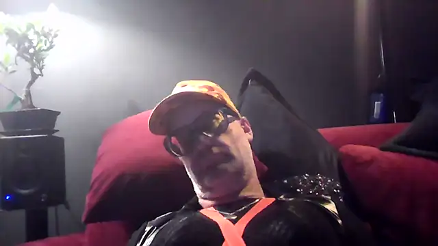 biffboff123 online show from 05-25-26, 03:12