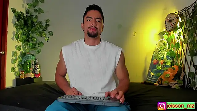 Snapshot of Jaxxon_ chatting on 01-15-25, 01:31 Jaxxon online show from 01-15-25, 01:31