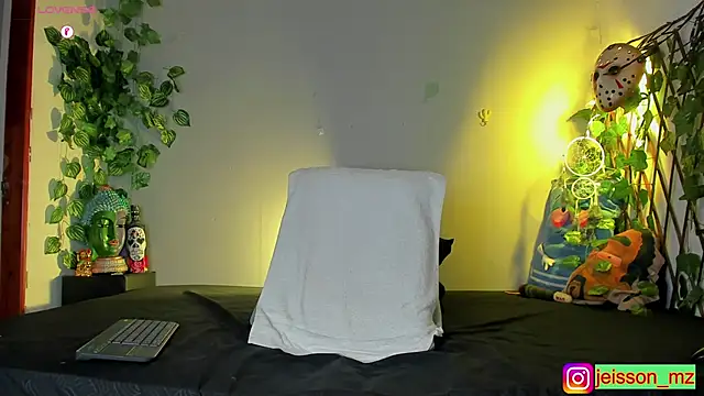 Snapshot of Jaxxon_ chatting on 01-16-25, 10:42 Jaxxon online show from 01-16-25, 10:42