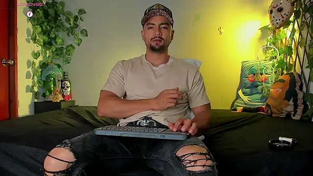 Snapshot of Jaxxon_ chatting on 01-29-25, 03:01 Jaxxon online show from 01-29-25, 03:01