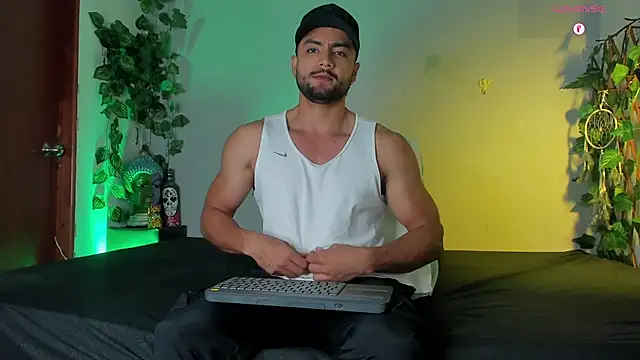 Snapshot of Jaxxon_ chatting on 03-06-25, 04:17 Jaxxon online show from 03-06-25, 04:17