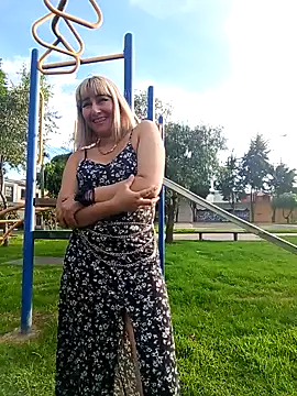 florecita9 online show from 12-19-24, 10:00