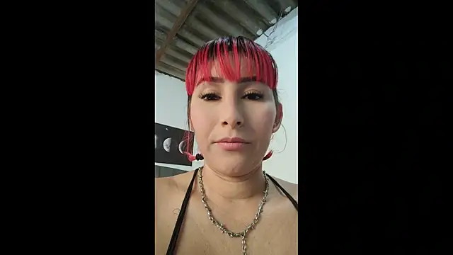 Snapshot of florecita9 chatting on 07-11-26, 06:54 florecita9 online show from 07-11-26, 06:54