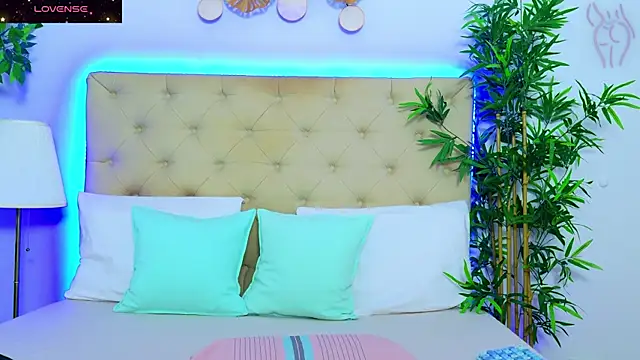 DaliyaArabian online show from 11-25-25, 01:11