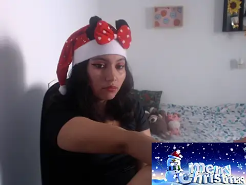 Snapshot of HannaKlein chatting on 12-24-24, 02:22 HannaKlein online show from 12-24-24, 02:22