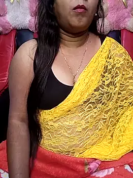 Snapshot of ella_mariya chatting on 01-16-26, 06:01 ella mariya online show from 01-16-26, 06:01