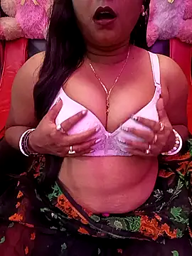 Snapshot of ella_mariya chatting on 02-14-26, 06:54 ella mariya online show from 02-14-26, 06:54