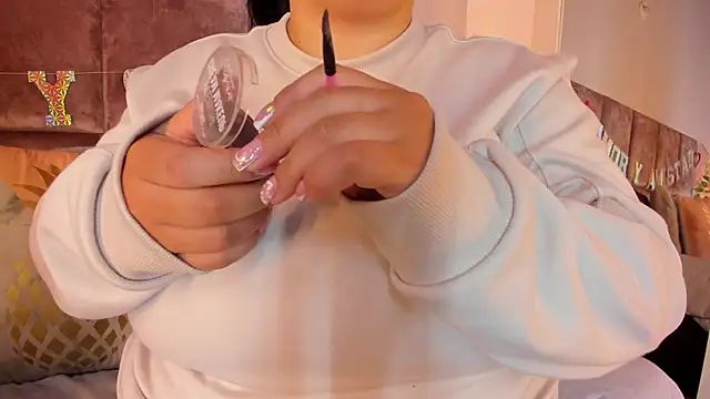 Snapshot of Salomesimos1 chatting on 02-16-25, 12:21 Salomesimos1 online show from 02-16-25, 12:21