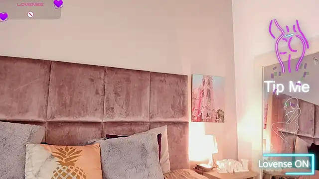 Snapshot of Salomesimos1 chatting on 03-22-25, 02:16 Salomesimos1 online show from 03-22-25, 02:16