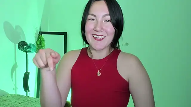 Elle Lee  online show from 03-11-25, 12:00