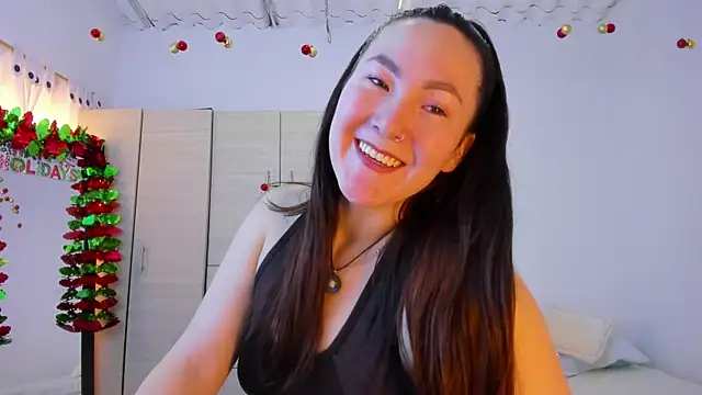 Elle Lee  online show from 12-04-25, 03:43