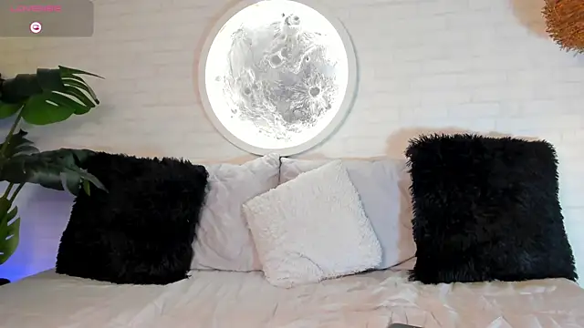 Elise Diamond online show from 02-05-25, 01:37