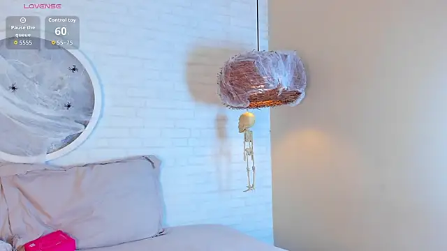 Elise Diamond online show from 10-18-25, 11:27