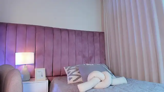 Elise Diamond online show from 04-09-26, 02:11