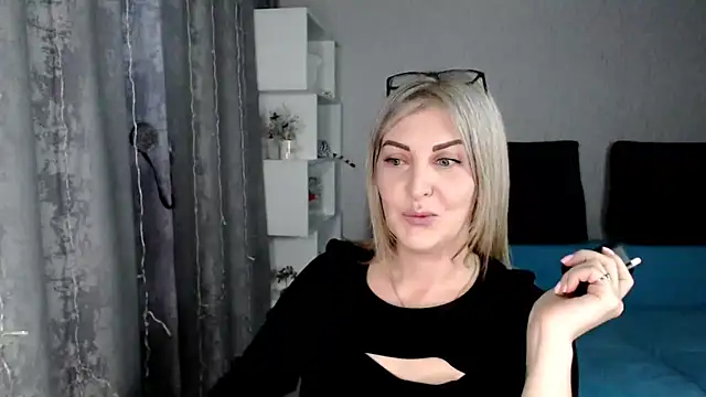 Snapshot of Amelia_Harper chatting on 03-11-25, 03:12 Amelia Harper online show from 03-11-25, 03:12