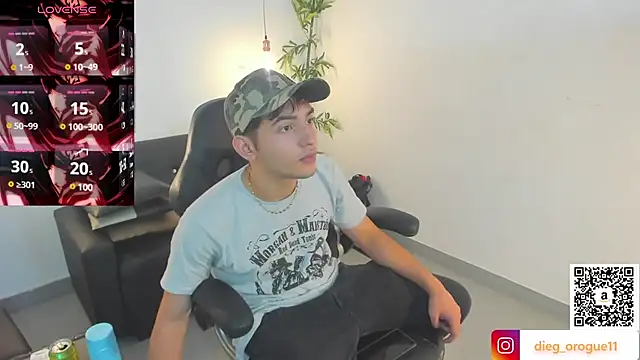 Snapshot of DiegoRogue_ chatting on 12-02-24, 01:02 DiegoRogue online show from 12-02-24, 01:02