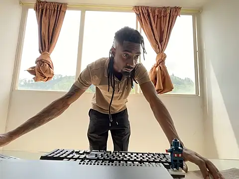 Malkon Big online show from 02-14-26, 05:21