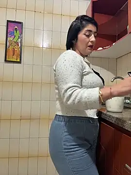 karenlennox1 online show from 04-10-26, 10:47