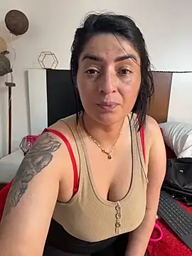 karenlennox1 online show from 05-15-26, 10:28