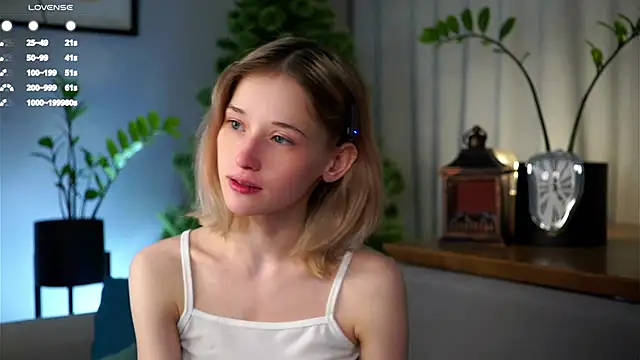 Snapshot of EdlinHargus chatting on 02-25-25, 12:58 EdlinHargus online show from 02-25-25, 12:58