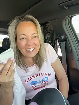 Cherry-red-xo online show from 10-13-25, 04:51