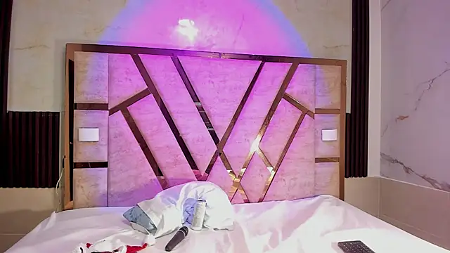 molly sweetee online show from 12-05-25, 01:47