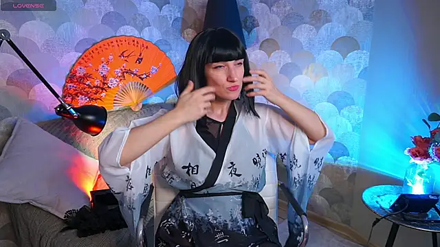 UmaTruewoman online show from 01-25-25, 08:42