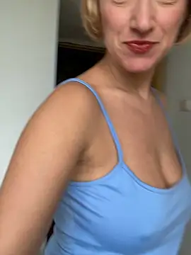 Snapshot of UmaTruewoman chatting on 05-29-26, 05:05 UmaTruewoman online show from 05-29-26, 05:05